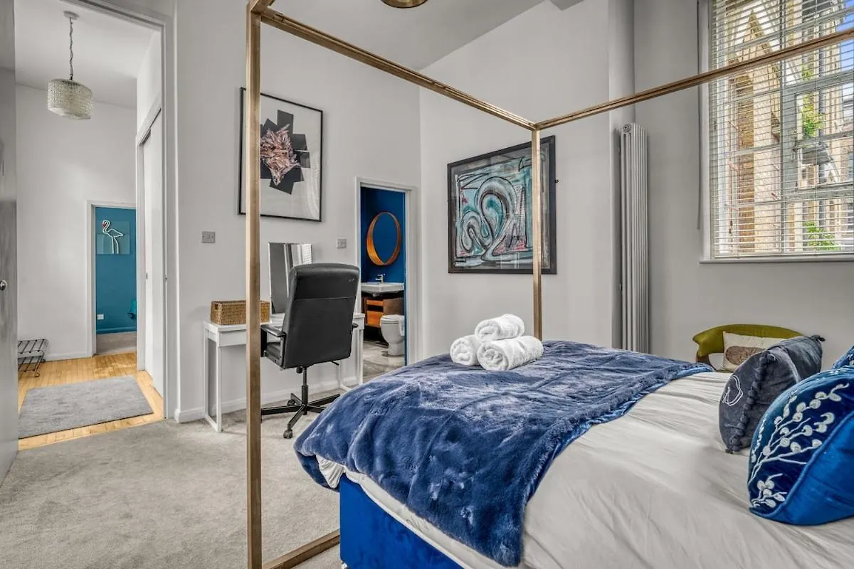Shoreditch 6Bdr Penthouse Loft, Private Courtyard, Great For Families And Large Groups, Unique Warehouse Conversion, Trendy And Fun Location London 0*,