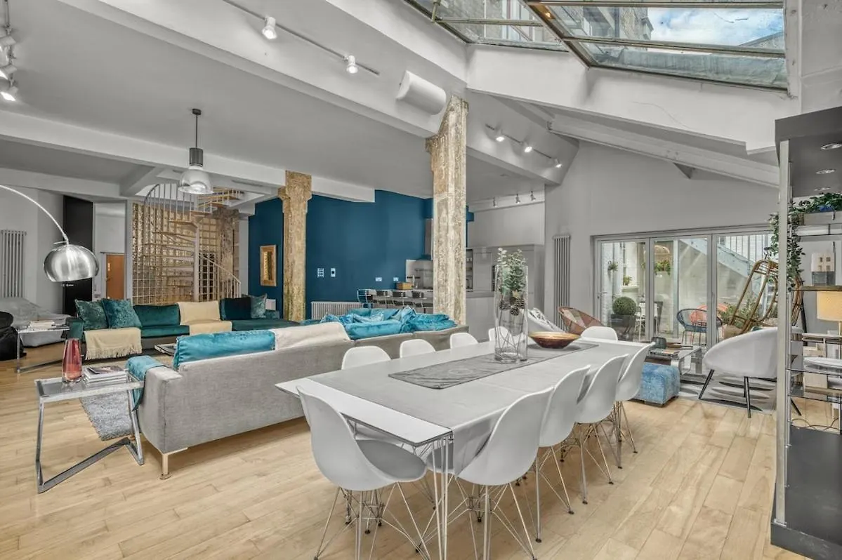 Shoreditch 6Bdr Penthouse Loft, Private Courtyard, Great For Families And Large Groups, Unique Warehouse Conversion, Trendy And Fun Location London