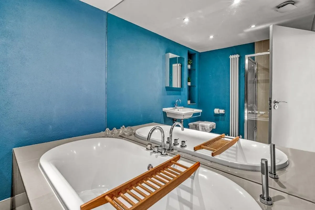 Shoreditch 6Bdr Penthouse Loft, Private Courtyard, Great For Families And Large Groups, Unique Warehouse Conversion, Trendy And Fun Location London